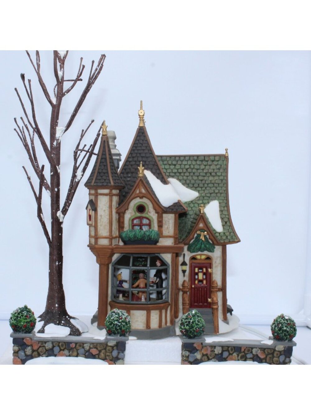 Dept 56 Dickens Village - 1 Royal Tree Court